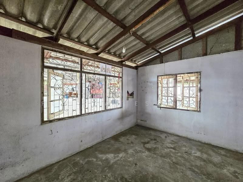 Land for Sale Nong Ket Yai East Pattaya 284 Sq.wah with House, Chon Buri (Pattaya), Nong Pru, Bang Lamung (Pattaya), Chon Buri (Pattaya), , 1,136 sqm, Land For Sale, by PLC real estate, 500576153 - DDproperty.com