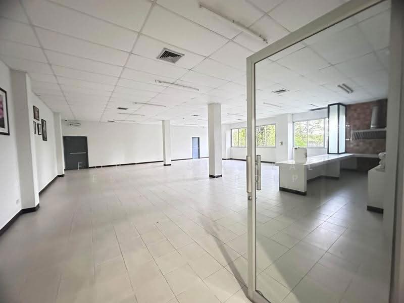 ขายโรงงานอุตสาหกรรม พื้นที่สีม่วง ที่ตั้งนำไกร, ลาดกระบัง, Bangkok, Thab Yao, Lat Krabang, Bangkok, , 6,700 sqm, Warehouse/Factory For Sale, by Forty-Six Real Estate Group, 500576157 - DDproperty.com