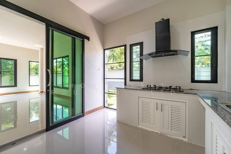 Sarisa Ville, Chiang Mai, San Phak Wan, Hang Dong, Chiang Mai, 4 Bedrooms, 225 sqm, Single Detached House For Sale, by Shori Asset Group Co., Ltd., 500576160 - DDproperty.com