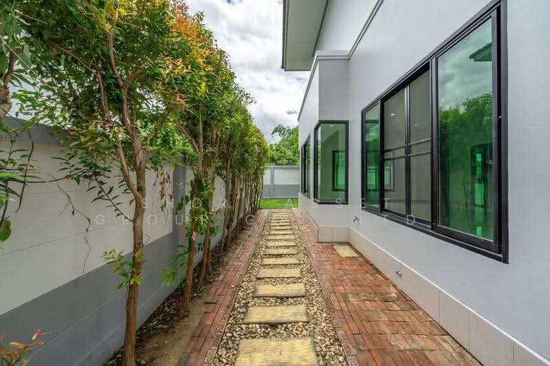 Sarisa Ville, Chiang Mai, San Phak Wan, Hang Dong, Chiang Mai, 4 Bedrooms, 225 sqm, Single Detached House For Sale, by Shori Asset Group Co., Ltd., 500576160 - DDproperty.com