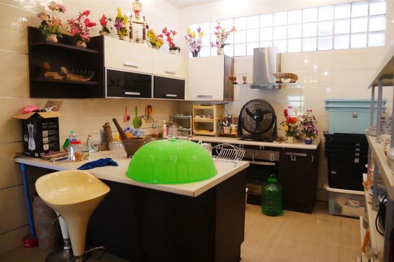 บ้าน ณ นครินทร์ ซอยศรีนครินทร์40, Bangkok, ถนนศรีนครินทร์, Nong Bon, Prawet, Bangkok, 4 Bedrooms, 200 sqm, Townhouse For Sale, by คุณ เปรมยุดา อมรกาญจน์ (อิน), 500576168 - DDproperty.com