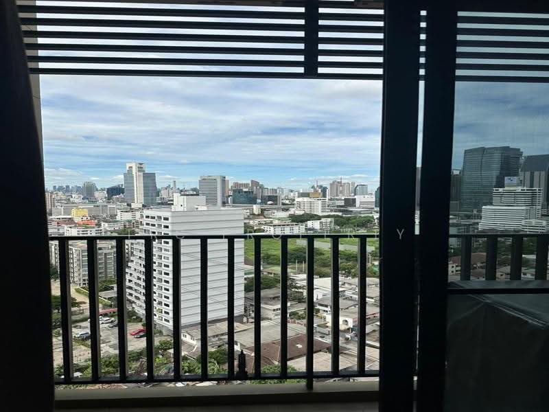 Metris Ladprao, Bangkok, Lat Phrao Road, Jom Phon, Chatuchak, Bangkok, 1 Bedroom, 30 sqm, Condo For Rent, by TRC Property, 500576180 - DDproperty.com