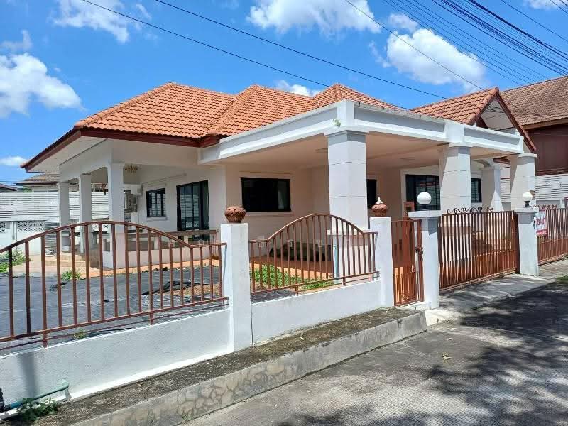 Pimuk Village, Chiang Mai, San Sai Noi, San Sai, Chiang Mai, 4 Bedrooms, 200 sqm, Single Detached House For Rent, by คุณ ธีรชาติ, 500576266 - DDproperty.com