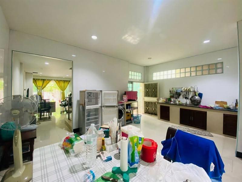 ทาวน์เฮ้าส์ 3 ชั้น 29.4 ตร.ว. หมู่บ้านสยามนิเวศน์ ซอยประชาอุทิศ90, สมุทรปราการ, ถนนประชาอุทิศ-วัดคู่สร้าง, ในคลองบางปลากด, พระสมุทรเจดีย์, สมุทรปราการ, 130 ตร.ม., ทาวน์เฮ้าส์ ขาย, โดย คุณ ภัทร์สิริย์ อยู่ศรี (เหมียว), 500576268 - DDproperty.com