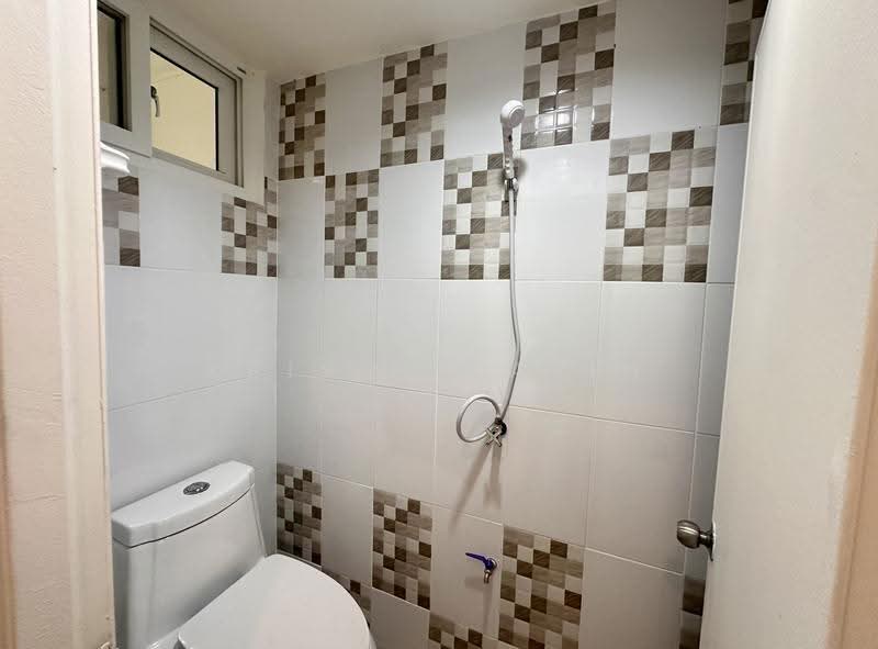 Shophouse Happyland 1, Bangkok, แฮปปี้แลนด์ สาย 1, Khlong Chan, Bang Kapi, Bangkok, , 208 sqm, Shophouse For Sale, by Kris Kajarin, 500576304 - DDproperty.com