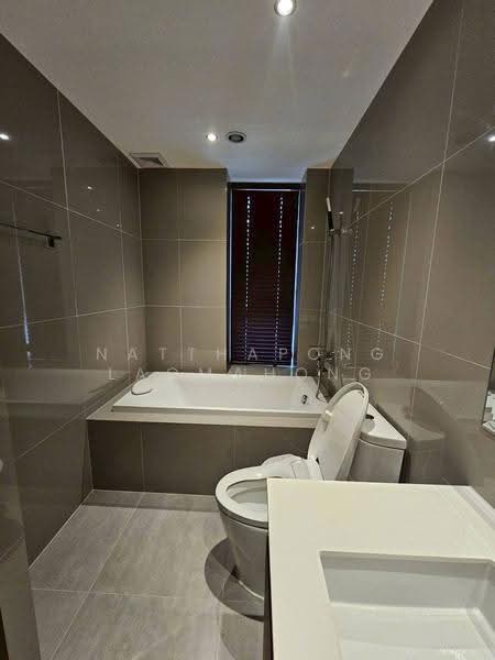 IDEO Mobi Asoke, Bangkok, New Petchaburi Road, Bang Kapi, Huai Khwang, Bangkok, 2 Bedrooms, 61 sqm, Condo For Rent, by Natthapong Laomahong, 500576319 - DDproperty.com