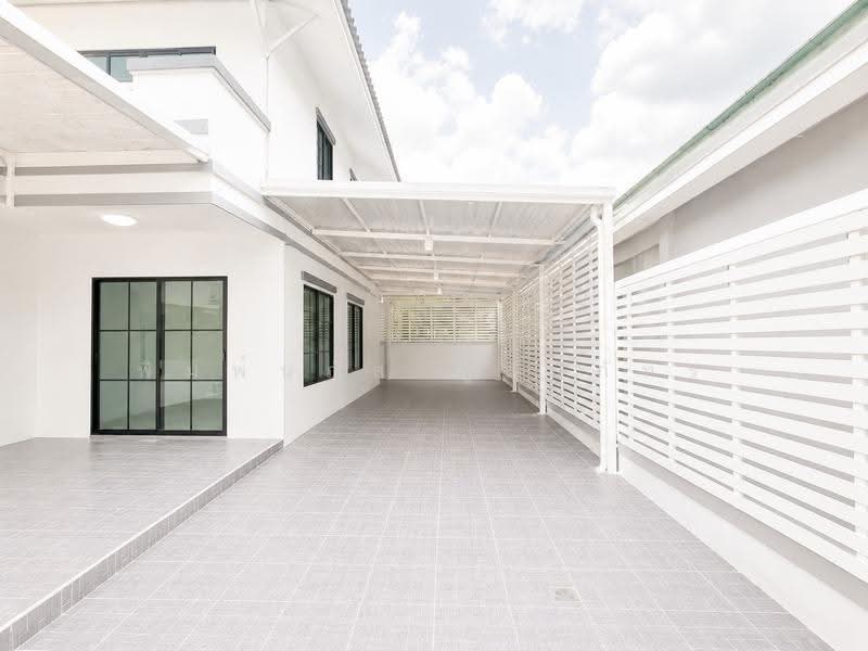 Baan Pruksa 12, Pathum Thani, Khlong Sam, Khlong Luang, Pathum Thani, 4 Bedrooms, 140 sqm, Semi-Detached House (Twin House) For Sale, by พิมพ์นภัส ภูธนภัทร, 500576466 - DDproperty.com