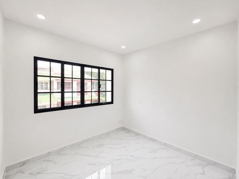 Baan Pruksa 12, Pathum Thani, Khlong Sam, Khlong Luang, Pathum Thani, 4 Bedrooms, 140 sqm, Semi-Detached House (Twin House) For Sale, by พิมพ์นภัส ภูธนภัทร, 500576466 - DDproperty.com