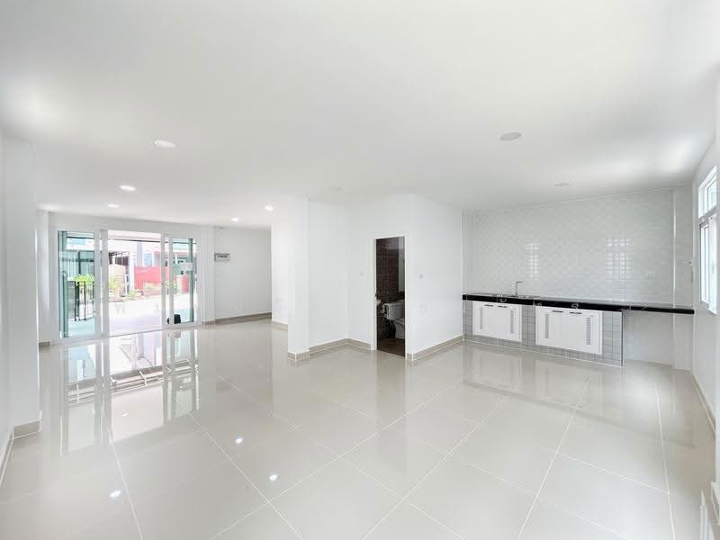 The Grand Thaisomboon, Pathum Thani, Khlong Sam, Khlong Luang, Pathum Thani, 3 Bedrooms, 170 sqm, Semi-Detached House (Twin House) For Sale, by พิมพ์นภัส ภูธนภัทร, 500576520 - DDproperty.com