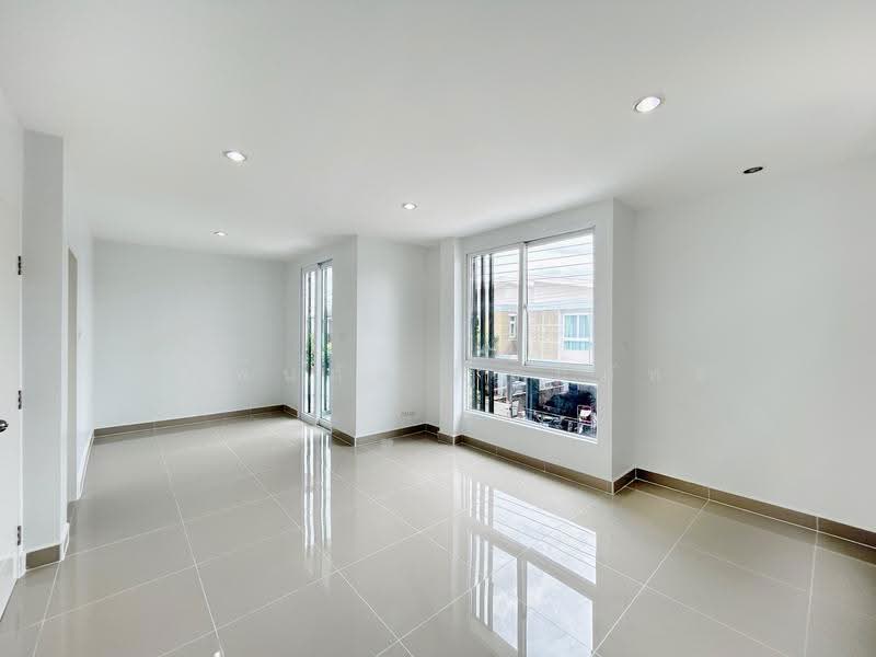 The Grand Thaisomboon, Pathum Thani, Khlong Sam, Khlong Luang, Pathum Thani, 3 Bedrooms, 170 sqm, Semi-Detached House (Twin House) For Sale, by พิมพ์นภัส ภูธนภัทร, 500576520 - DDproperty.com