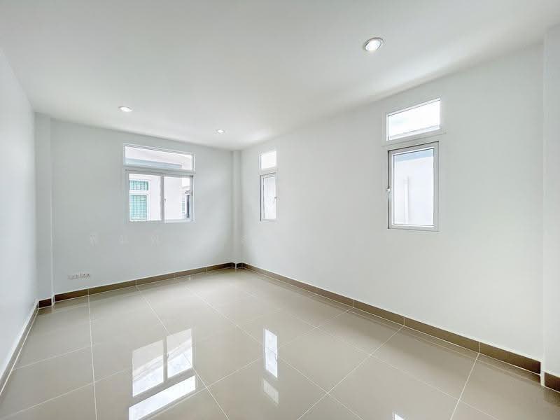 The Grand Thaisomboon, Pathum Thani, Khlong Sam, Khlong Luang, Pathum Thani, 3 Bedrooms, 170 sqm, Semi-Detached House (Twin House) For Sale, by พิมพ์นภัส ภูธนภัทร, 500576520 - DDproperty.com