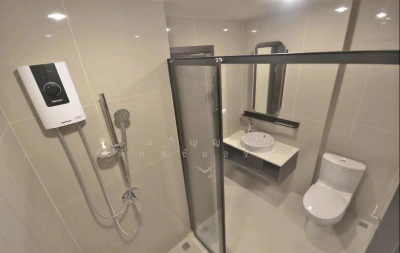 XT Huaikhwang, Bangkok, 244 Ratchadaphisek Road, Huai Khwang, Bangkok, 1 Bedroom, 35 sqm, Condo For Rent, by Apinya Pitakchaitham, 500576659 - DDproperty.com