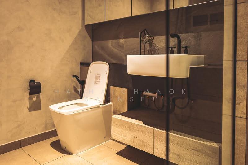 The Lofts Asoke, Bangkok, Sukhumvit 21 Road, Khlongtoei Nua, Watthana, Bangkok, 2 Bedrooms, 86 sqm, Condo For Rent, by Hathaichanok Saenset, 500576669 - DDproperty.com