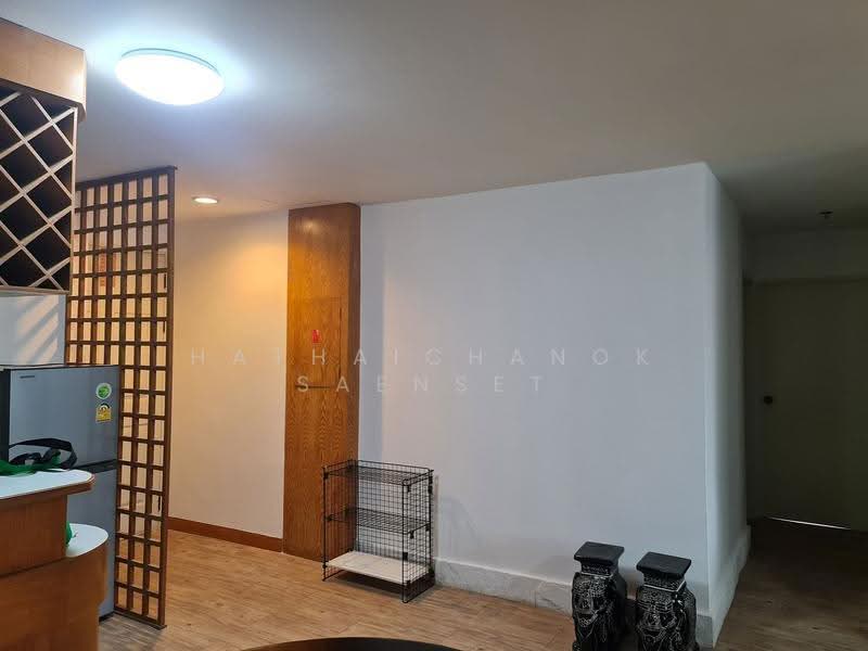 The Royal Place 1, Bangkok, Rajdamri, Lumphini, Pathum Wan, Bangkok, 2 Bedrooms, 84 sqm, Condo For Rent, by Hathaichanok Saenset, 500576676 - DDproperty.com