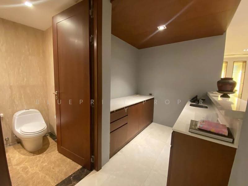 Kallista Mansion, Bangkok, 64 Soi Sukhumvit 11, Khlongtoei Nua, Watthana, Bangkok, 3 Bedrooms, 315 sqm, Condo For Rent, by Blueprint.Property, 500576704 - DDproperty.com