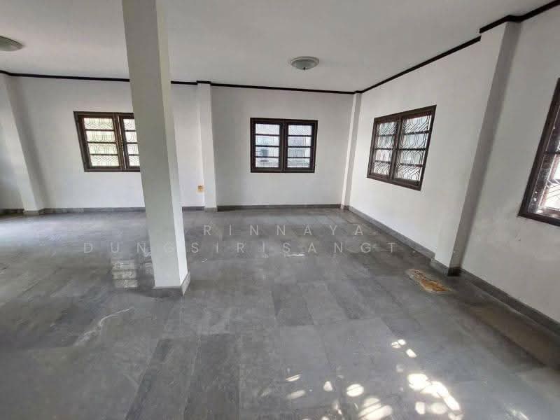 3-BR House, Bangkok, Saen Sab, Min Buri, Bangkok, 3 Bedrooms, 150 sqm, Single Detached House For Sale, by Trinnaya Dungsirisangthong, 500576899 - DDproperty.com