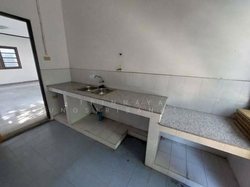 3-BR House, Bangkok, Saen Sab, Min Buri, Bangkok, 3 Bedrooms, 150 sqm, Single Detached House For Sale, by Trinnaya Dungsirisangthong, 500576899 - DDproperty.com