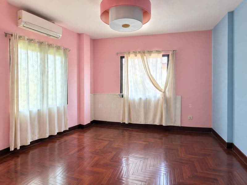 Moobaan Villa The Exclusive Zone Ramintra, Bangkok, Soi Khubon 27, Ramintra Road Km. 8, Tha Rang, Bang Khen, Bangkok, 4 Bedrooms, 250 sqm, Single Detached House For Sale, by กรกฤตย์ บุญสระ, 500577008 - DDproperty.com