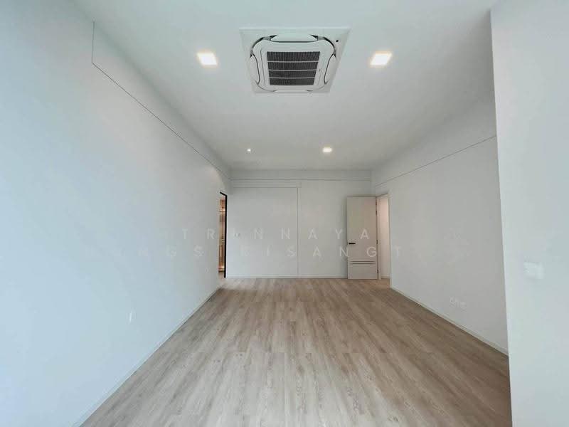 VIVE Krungthep Kreetha, Bangkok, Krungthep Kreetha Road, Saphan Sung, Bangkok, 4 Bedrooms, 421 sqm, Single Detached House For Rent, by Trinnaya Dungsirisangthong, 500577012 - DDproperty.com