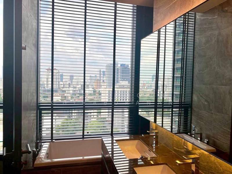 The Esse Sukhumvit 36, Bangkok, Soi Sukhumvit 36, Sukhumvit Road, Phra Kanong, Khlong Toei, Bangkok, 2 Bedrooms, 72 sqm, Condo For Rent, by Khemasooch Chiraburanan, 500577065 - DDproperty.com
