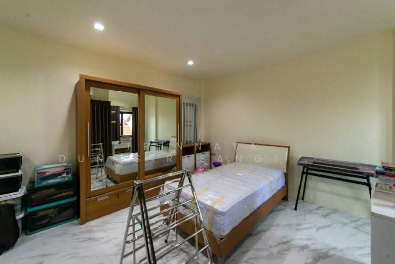4-BR House, Bangkok, Khlong Kum, Bueng Kum, Bangkok, 4 Bedrooms, 325 sqm, Single Detached House For Sale, by Trinnaya Dungsirisangthong, 500577101 - DDproperty.com
