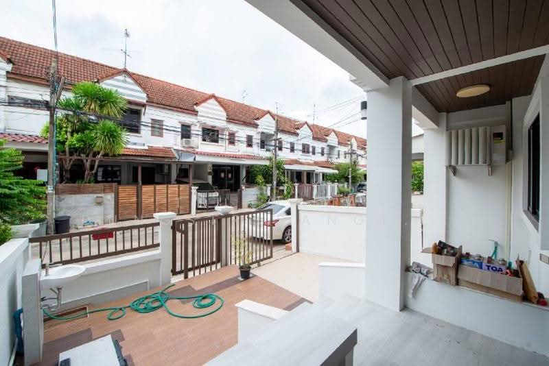 4-BR House, Bangkok, Khlong Kum, Bueng Kum, Bangkok, 4 Bedrooms, 325 sqm, Single Detached House For Sale, by Trinnaya Dungsirisangthong, 500577101 - DDproperty.com