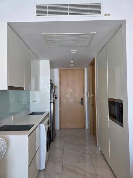 Hyde Sukhumvit 11, Bangkok, 11 Soi Sukhumvit 11, Khlongtoei Nua, Watthana, Bangkok, 1 Bedroom, 34 sqm, Condo For Sale, by Trinnaya Dungsirisangthong, 500577104 - DDproperty.com