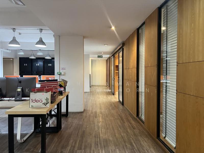 พื้นที่ให้เช่า 657 ตรม. ติด MRT ลุมพินี ถนนพระราม 4, Bangkok, Thung Maha Mek, Sathon, Bangkok, , 657 sqm, Office Space For Rent, by Panthawan Keeratithavornanan, 500577133 - DDproperty.com