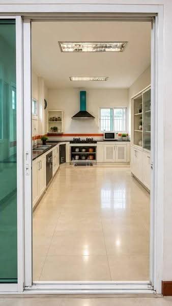 6-BR House, Bangkok, Jom Phon, Chatuchak, Bangkok, 6 Bedrooms, 400 sqm, Single Detached House For Sale, by Khemasooch Chiraburanan, 500577149 - DDproperty.com