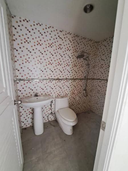 Townhome in Bowin, Sriracha, Chonburi, Chon Buri (Pattaya), Bo Win, Si Racha, Chon Buri (Pattaya), 2 Bedrooms, 300 sqm, Townhouse For Sale, by ศิริภัสสร โชติประยูรศักดิ์, 500577194 - DDproperty.com
