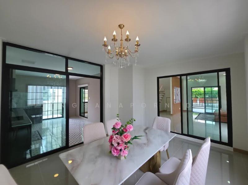 Narawadee Pinklao-Rama 5, Nonthaburi, Bang Khu Wiang, Bang Kruai, Nonthaburi, 4 Bedrooms, 180 sqm, Single Detached House For Sale, by Angsanaporn D, 500577195 - DDproperty.com