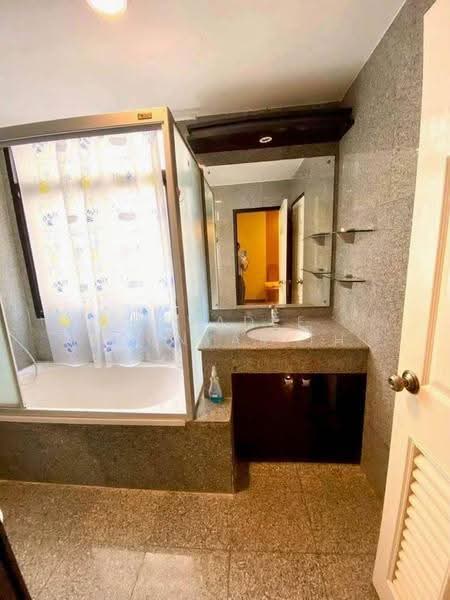 Green Point Silom, Bangkok, 29 Soi Anumanratthanon, Suriyawong, Bang Rak, Bangkok, 2 Bedrooms, 62 sqm, Condo For Sale, by Pavadee Boonyarith, 500577205 - DDproperty.com