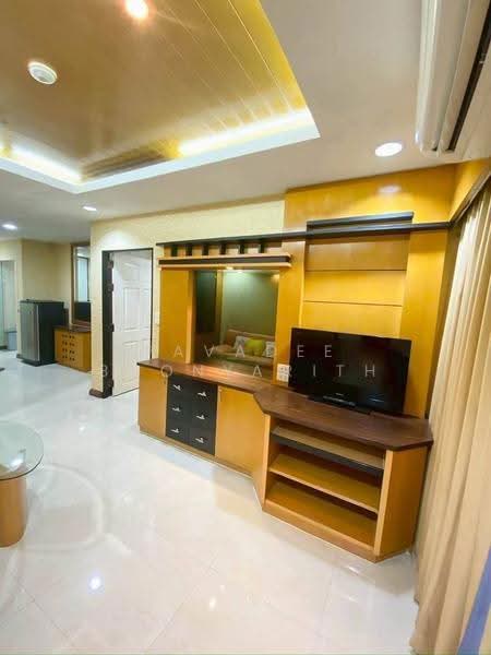 Green Point Silom, Bangkok, 29 Soi Anumanratthanon, Suriyawong, Bang Rak, Bangkok, 2 Bedrooms, 62 sqm, Condo For Sale, by Pavadee Boonyarith, 500577205 - DDproperty.com