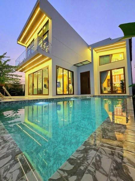 5-BR House, Chon Buri (Pattaya), Nong Pru, Bang Lamung (Pattaya), Chon Buri (Pattaya), 5 Bedrooms, 300 sqm, Single Detached House For Rent, by Supitsara Sangarun, 500577251 - DDproperty.com