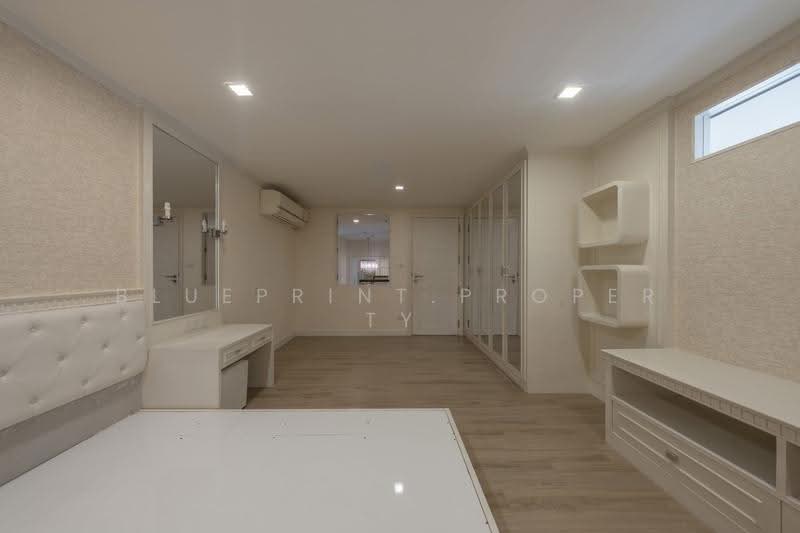 The Emporio Place, Bangkok, 93 Soi Sukhumvit 24, Sukhumvit Road, Khong Tan, Khlong Toei, Bangkok, 2 Bedrooms, 180 sqm, Condo For Rent, by Blueprint.Property, 500577265 - DDproperty.com