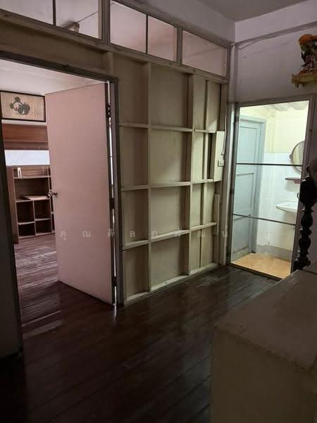 ขายตึกแถว 2 คูหา 3 ชั้น ย่านสาทร-จันทน์ 18/7 รวม 3.9 ล้านบาท เข้าอยู่ได้ทันที ใกล้BTS สะพานตากสิน, กรุงเทพ, ทุ่งวัดดอน, สาทร, กรุงเทพ, 100 ตร.ม., ตึกแถว-อาคารพาณิชย์ ขาย, โดย คุณดิลกพัฒน์, 500577309 - DDproperty.com