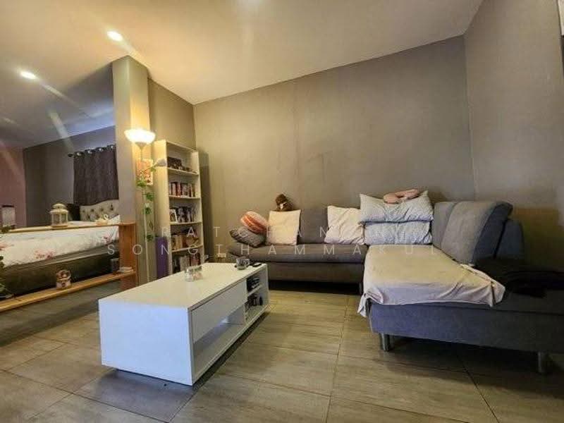 7-BR House, Bangkok, Praborommaharatchawang, Phra Nakhon, Bangkok, 7 Bedrooms, 58 sqm, Single Detached House For Sale, by Ratchanon Songthammakul, 500577349 - DDproperty.com