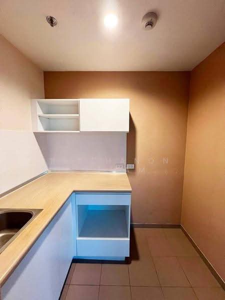 Lumpini Park Rama 9-Ratchada, Bangkok, 888 Chaturathit Road, Bang Kapi, Huai Khwang, Bangkok, 1 Bedroom, 37 sqm, Condo For Sale, by Ratchanon Songthammakul, 500577360 - DDproperty.com