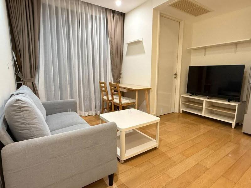Collezio Sathorn-Pipat, Bangkok, 41 Soi Pipat 1 Silom Road, Silom, Bang Rak, Bangkok, 1 Bedroom, 41 sqm, Condo For Sale, by Pavadee Boonyarith, 500577396 - DDproperty.com