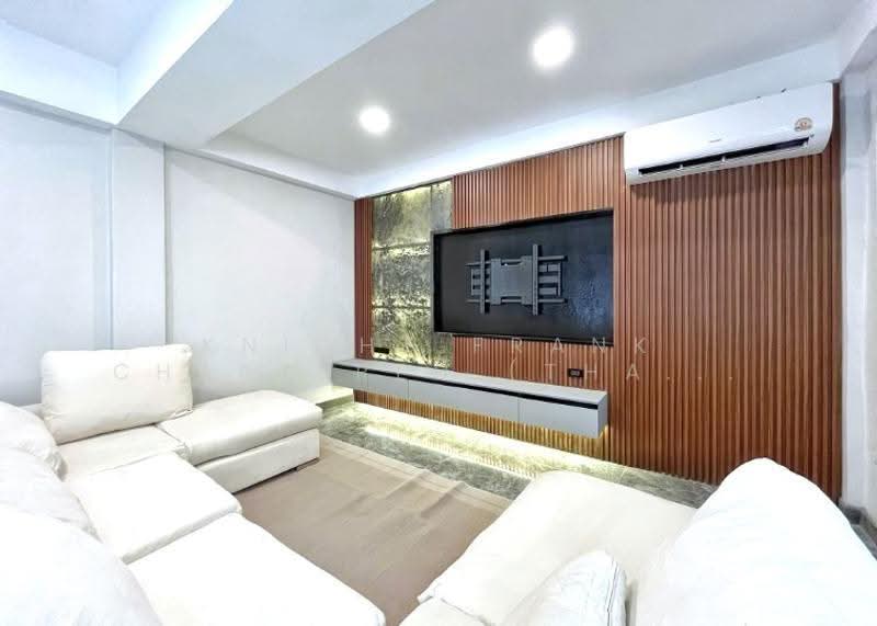 House in Thonglor, Bangkok, Khlong Tan Nua, Watthana, Bangkok, 5 Bedrooms, 600 sqm, Single Detached House For Rent, by Knight Frank Chartered (Thailand) Co.,Ltd, 500577455 - DDproperty.com