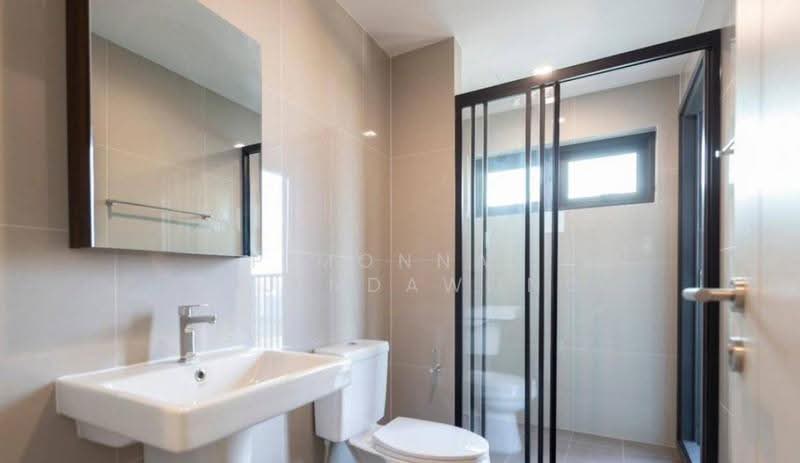 The Base Phetchaburi-Thonglor, Bangkok, Phetchaburi Rd, Bang Kapi, Huai Khwang, Bangkok, 2 Bedrooms, 61 sqm, Condo For Sale, by Pimonnat Sujindawong, 500577464 - DDproperty.com