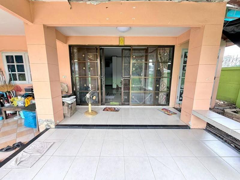 ขาย บ้านเดี่ยว หลังมุม หมู่บ้าน มณฑลนคร พุทธมณฑลสาย 5, Nakhon Pathom, Bang Krathuk, Sam Phran, Nakhon Pathom, 3 Bedrooms, 150 sqm, Single Detached House For Sale, by กรณวัสส์ กัณฑวัสส์วงส์, 500577607 - DDproperty.com