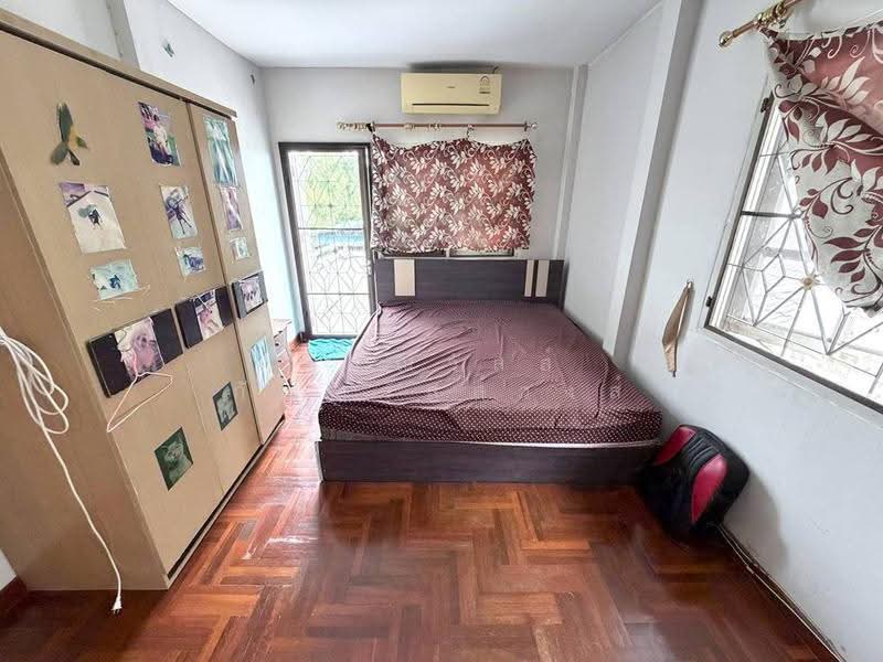 ขาย บ้านเดี่ยว หลังมุม หมู่บ้าน มณฑลนคร พุทธมณฑลสาย 5, Nakhon Pathom, Bang Krathuk, Sam Phran, Nakhon Pathom, 3 Bedrooms, 150 sqm, Single Detached House For Sale, by กรณวัสส์ กัณฑวัสส์วงส์, 500577607 - DDproperty.com