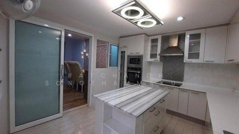 undefined, Bangkok, Praborommaharatchawang, Phra Nakhon, Bangkok, 5 Bedrooms, 31 sqm, Townhouse For Sale, by Ratchanon Songthammakul, 500577642 - DDproperty.com