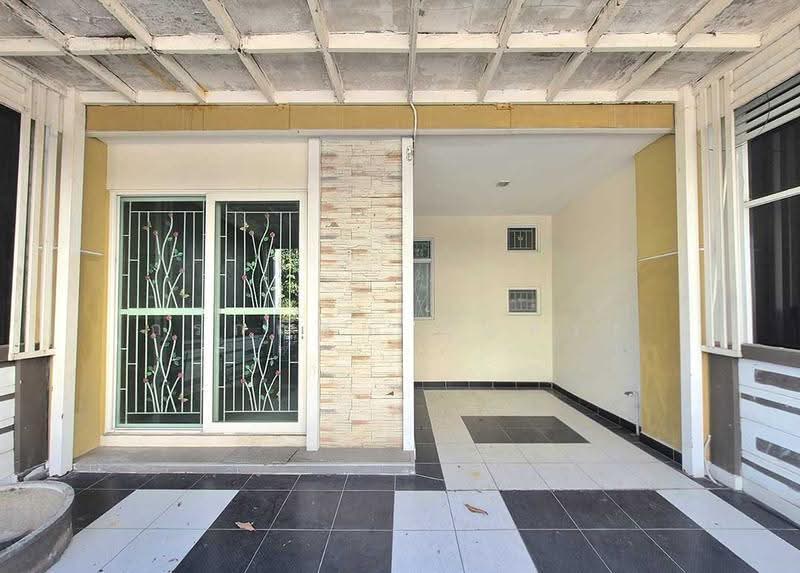 Golden Town Ramkhamhaeng-Wongwaen, bangkok, Rat Phatthana Road, Saphan Sung, Bangkok, 4 Bedrooms, 120 sqm, Townhouse For Sale, by กรกฤตย์ บุญสระ, 500577692 - DDproperty.com