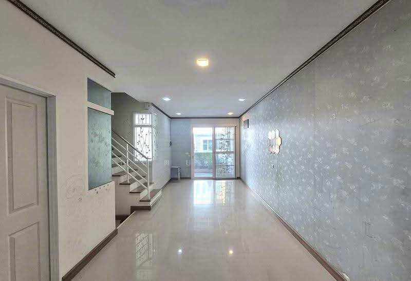 Golden Town Ramkhamhaeng-Wongwaen, bangkok, Rat Phatthana Road, Saphan Sung, Bangkok, 4 Bedrooms, 120 sqm, Townhouse For Sale, by กรกฤตย์ บุญสระ, 500577692 - DDproperty.com