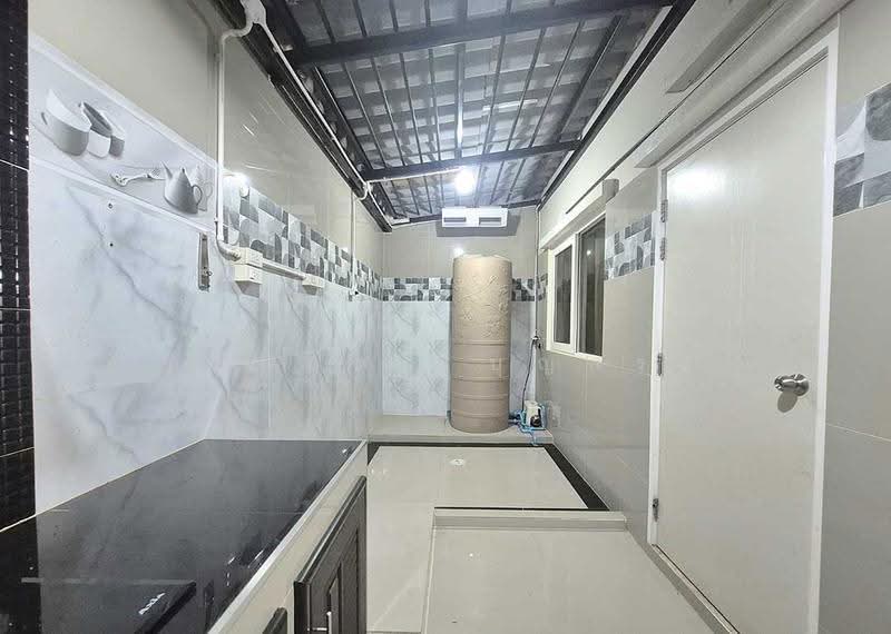 Golden Town Ramkhamhaeng-Wongwaen, bangkok, Rat Phatthana Road, Saphan Sung, Bangkok, 4 Bedrooms, 120 sqm, Townhouse For Sale, by กรกฤตย์ บุญสระ, 500577692 - DDproperty.com