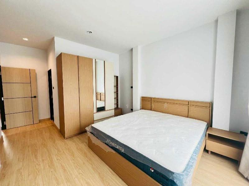 House for rent at kad farang area Hang Dong : บ้านเดี่ยวสองชั้นในกาดฝรั่ง หางดง เชียงใหม่, เชียงใหม่, บ้านแหวน, หางดง, เชียงใหม่, 160 ตร.ม., บ้านเดี่ยว ให้เช่า, โดย คุณ ธีรชาติ, 500577714 - DDproperty.com