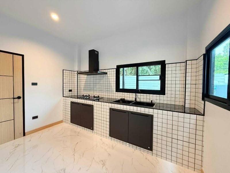 House for rent at kad farang area Hang Dong : บ้านเดี่ยวสองชั้นในกาดฝรั่ง หางดง เชียงใหม่, เชียงใหม่, บ้านแหวน, หางดง, เชียงใหม่, 160 ตร.ม., บ้านเดี่ยว ให้เช่า, โดย คุณ ธีรชาติ, 500577714 - DDproperty.com