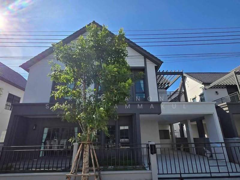 Centro Bangna, Samut Prakan, 111 Soi 3, Bang Kaeo, Bang Plee, Samut Prakan, 4 Bedrooms, 300 sqm, Single Detached House For Sale, by Ratchanon Songthammakul, 500577719 - DDproperty.com